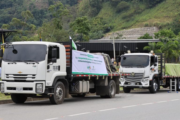Gobernación de Antioquia inicia envío de materiales para reconstruir viviendas en los municipios de Caramanta, Hispania y Betania